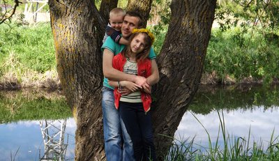 Іван Яковенко разом з донькою Діаною та сином Максимом Іван Яковенко разом з донькою Діаною та сином Максимом
