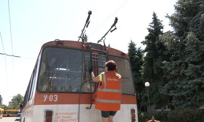 Поїздка тролейбусом — лотерея: як відключення світла у Черкасах вплинули на електротранспорт Поїздка тролейбусом — лотерея: як відключення світла у Черкасах вплинули на електротранспорт