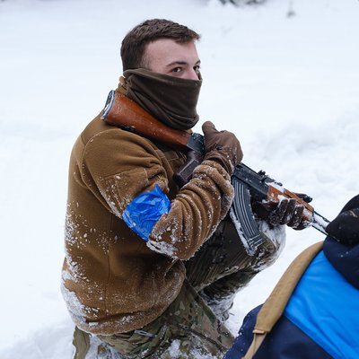 Закінчилася чергова 4-тижнева підготовка населення до нацспротиву на Київщині Закінчилася чергова 4-тижнева підготовка населення до нацспротиву на Київщині