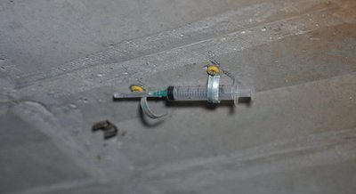Сміття, сморід, крики та бездомні: дніпряни скаржаться на стан модульних укриттів. Що кажуть у міськраді та експерти Сміття, сморід, крики та бездомні: дніпряни скаржаться на стан модульних укриттів. Що кажуть у міськраді та експерти