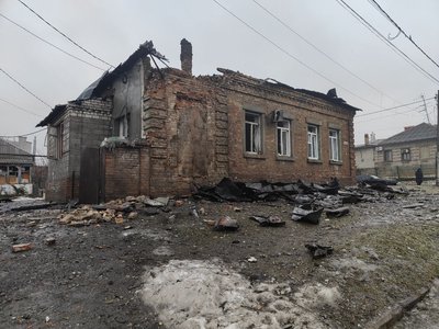 "Стеля впала прямо на колиску". Що відбувається на місці атаки РФ на Дніпро "Стеля впала прямо на колиску". Що відбувається на місці атаки РФ на Дніпро