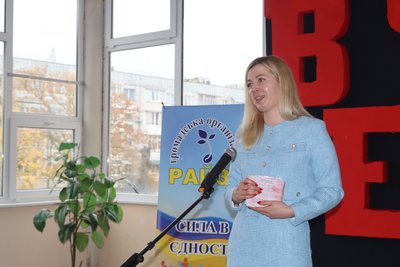 “Це допомагає нам жити”. В Охтирці співав пісень колектив з Тарасівки “Вечорниці” “Це допомагає нам жити”. В Охтирці співав пісень колектив з Тарасівки “Вечорниці”