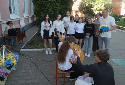 Пам'ять Симона Петлюри вшанували біля першого в Україні пам’ятника діячу УНР, який встановлено в Рівному Пам'ять Симона Петлюри вшанували біля першого в Україні пам’ятника діячу УНР, який встановлено в Рівному