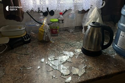 Вибиті скління та пошкоджені фасади: наслідки ранкової атаки на Одесу 2 березня Вибиті скління та пошкоджені фасади: наслідки ранкової атаки на Одесу 2 березня
