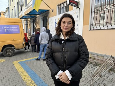 "Допомогти, щоб Україна здобула перемогу": чому волонтер з Британії відвідав Суми