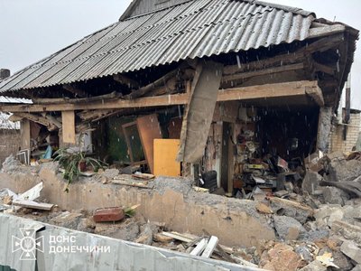 Ампутовані руки, стан важкий. У Краматорську вибухнув невідомий предмет — поранений чоловік Ампутовані руки, стан важкий. У Краматорську вибухнув невідомий предмет — поранений чоловік