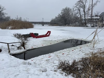 Освячували воду в храмі та купалися у річці: як у Полтаві відзначали Водохреще Освячували воду в храмі та купалися у річці: як у Полтаві відзначали Водохреще