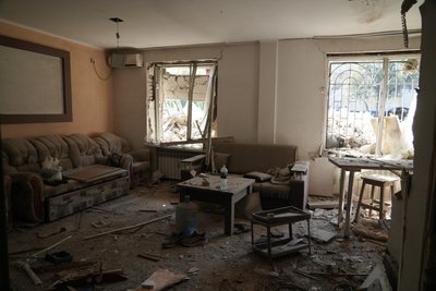 "Якщо б хтось був у приміщенні — ніхто б не вижив...": очевидці про обстріл Запоріжжя 19 липня "Якщо б хтось був у приміщенні — ніхто б не вижив...": очевидці про обстріл Запоріжжя 19 липня