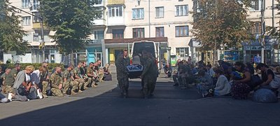 У Житомирі попрощалися з військовослужбовцем Нікітою Козловим