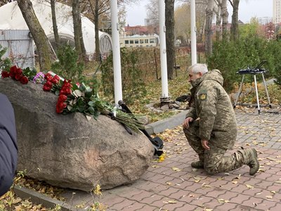 У Києві вшанували пам'ять загиблих морських піхотинців У Києві вшанували пам'ять загиблих морських піхотинців