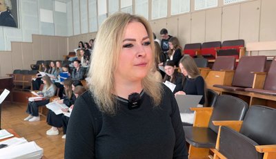 Молитва і музика під час атаки на Луцьк: студенти волинського коледжу зворушили мережу співом в укритті Молитва і музика під час атаки на Луцьк: студенти волинського коледжу зворушили мережу співом в укритті