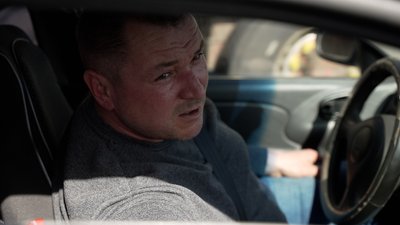 Грошей на поточний ремонт місцевих доріг на Чернігівщині немає: з чим це пов'язано та що кажуть водії про стан доріг Грошей на поточний ремонт місцевих доріг на Чернігівщині немає: з чим це пов'язано та що кажуть водії про стан доріг