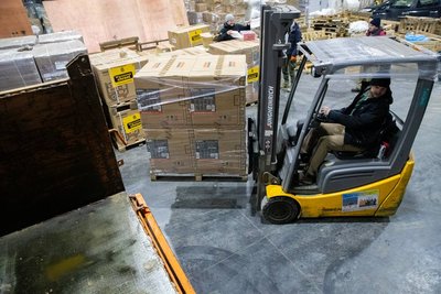 Київ отримав допомогу від Німеччини та Польщі: генератори, газові плити, грілки Київ отримав допомогу від Німеччини та Польщі: генератори, газові плити, грілки