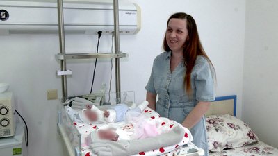 "Це радість, страх і хвилювання за них": передчасно народжену двійню виходили у перинатальному центрі Рівного "Це радість, страх і хвилювання за них": передчасно народжену двійню виходили у перинатальному центрі Рівного