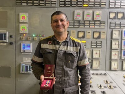 Поранені на Нікопольщині, автобуси до кладовищ, врятували боривітра. Головні новини Дніпра та області 18 квітня Поранені на Нікопольщині, автобуси до кладовищ, врятували боривітра. Головні новини Дніпра та області 18 квітня