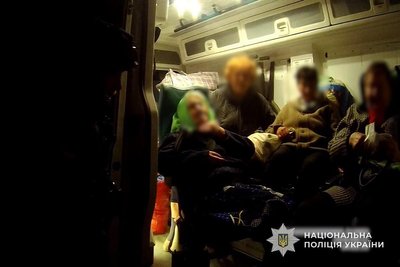 Серед загроз — дрони на оптоволокні. «Білі Янголи» вивезли із Вищетарасівки майже 30 людей Серед загроз — дрони на оптоволокні. «Білі Янголи» вивезли із Вищетарасівки майже 30 людей