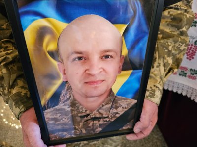 У Полтаві влаштували панахиду за трьома полеглими воїнами У Полтаві влаштували панахиду за трьома полеглими воїнами
