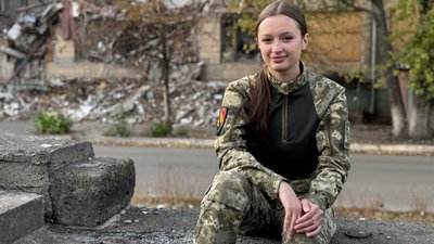 Валентина "Маля" військовослужбовиця бригади "Помста" Донецька область Валентина "Маля" військовослужбовиця бригади "Помста" Донецька область