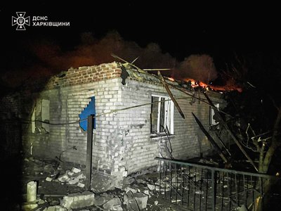 У Великому Бурлуку російські БпЛА поцілили у приватний будинок на двох господарів, сталася пожежа, 22 вересня 2025 року У Великому Бурлуку російські БпЛА поцілили у приватний будинок на двох господарів, сталася пожежа, 22 вересня 2025 року
