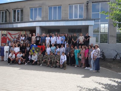 В Одеській області відкрили меморіальну дошку військовому, який загинув у бою на Херсонщині В Одеській області відкрили меморіальну дошку військовому, який загинув у бою на Херсонщині