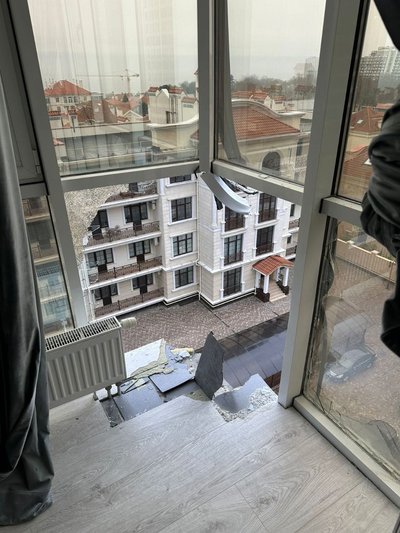 В Одесі внаслідок атаки РФ пошкодило багатоповерхівку В Одесі внаслідок атаки РФ пошкодило багатоповерхівку