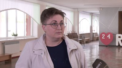 Батьки деяких учнів проти, аби їхні діти проходили через металодетектор у гімназії в Рівному