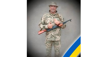 На Чернігівщині поховали двох захисників: Миколу Кривопиша та Сергія Мигдальонка На Чернігівщині поховали двох захисників: Миколу Кривопиша та Сергія Мигдальонка