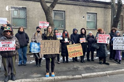 Вбивство підлітка на фунікулері у Києві: у Шевченківському райсуді допитали свідків Вбивство підлітка на фунікулері у Києві: у Шевченківському райсуді допитали свідків