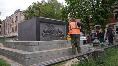 Демонтаж пам’ятника Петру І у Полтаві: чи завершили роботи