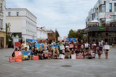 Акція в Житомирі на підтримку військовополонених та зниклих безвісти: ми пам'ятаємо про теракт в Оленівці Акція в Житомирі на підтримку військовополонених та зниклих безвісти: ми пам'ятаємо про теракт в Оленівці