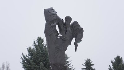У Вінниці вшанували пам'ять поета-дисидента Василя Стуса У Вінниці вшанували пам'ять поета-дисидента Василя Стуса