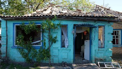 "Мене вкинуло хвилею назад у коридор": жителька села на Кіровоградщині про нічний обстріл "Мене вкинуло хвилею назад у коридор": жителька села на Кіровоградщині про нічний обстріл