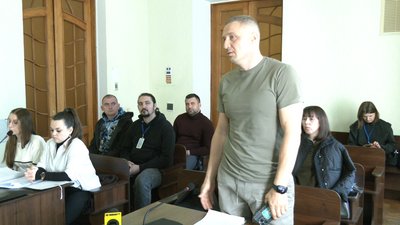 Справу щодо забудови набережної Тетерева відклали: суд дав час представникам орендарів Справу щодо забудови набережної Тетерева відклали: суд дав час представникам орендарів