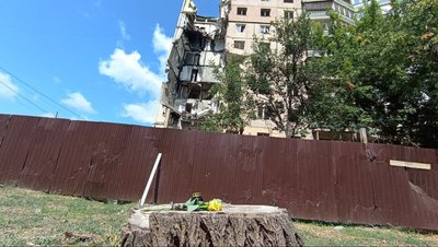 "Тільки оголошують тривогу, а в тебе мурахи по тілу". Рік після ракетного удару по дев’ятиповерхівці у Кривому Розі "Тільки оголошують тривогу, а в тебе мурахи по тілу". Рік після ракетного удару по дев’ятиповерхівці у Кривому Розі