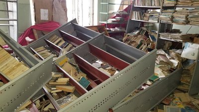 Херсонщина, бібліотека, деокупація, повалені стенди Херсонщина, бібліотека, деокупація, повалені стенди