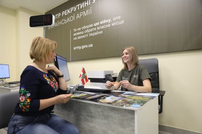 У Києві відкрився другий Центр рекрутингу української армії У Києві відкрився другий Центр рекрутингу української армії
