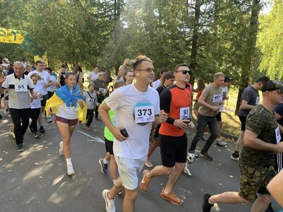 Понад 500 людей взяли участь в акції "Біжу за Героїв" на Рівненщині