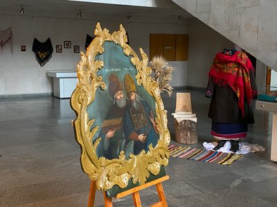 Знайшли у старій хаті: відреставровану ікону повернули до черкаського краєзнавчого музею Знайшли у старій хаті: відреставровану ікону повернули до черкаського краєзнавчого музею