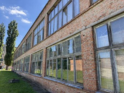 У Полтавській громаді через ракетний удар вибило вікна у двох навчальних закладах У Полтавській громаді через ракетний удар вибило вікна у двох навчальних закладах