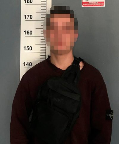 Ошукав волонтерів на 100 тисяч грн: киянин продавав неіснуючу військову амуніцію Ошукав волонтерів на 100 тисяч грн: киянин продавав неіснуючу військову амуніцію