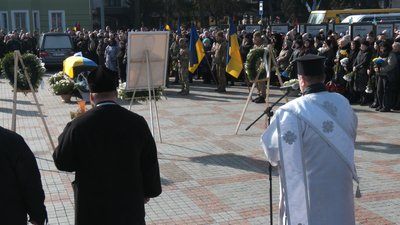 З військовим, депутатом та журналістом Олександром Курсиком попрощались у Рівному З військовим, депутатом та журналістом Олександром Курсиком попрощались у Рівному