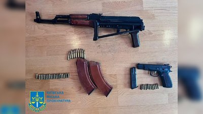На Чернігівщині провели обшуки у справі "кримінальних авторитетів", які незаконно переправляли чоловіків за кордон На Чернігівщині провели обшуки у справі "кримінальних авторитетів", які незаконно переправляли чоловіків за кордон