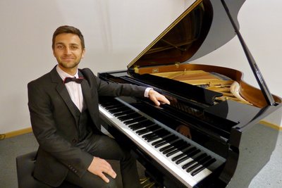 "Ти звик до клавіш, а тут – метал". Музикант про роль мінометника та повернення з фронту "Ти звик до клавіш, а тут – метал". Музикант про роль мінометника та повернення з фронту