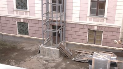 Чому у Міністерстві культури не дозволили встановлювати ліфт у Чернівецькій ОВА Чому у Міністерстві культури не дозволили встановлювати ліфт у Чернівецькій ОВА