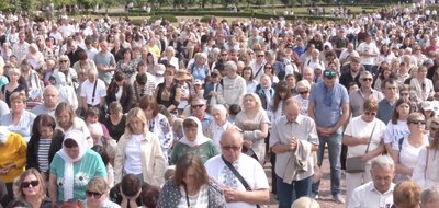 На Тернопільщині триває Всеукраїнська проща до Зарваниці На Тернопільщині триває Всеукраїнська проща до Зарваниці