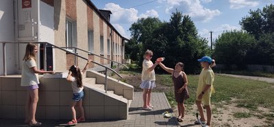 У Дібрівці на Житомирщині провели мовний батл між молоддю та старшим поколінням