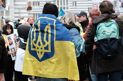 З російського полону до України повернулись 175 військових та семеро цивільних З російського полону до України повернулись 175 військових та семеро цивільних
