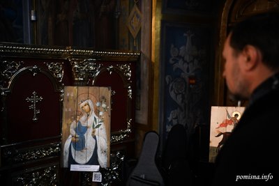 Ікони на ящиках з-під набоїв. У Києві презентували благодійну виставку Ікони на ящиках з-під набоїв. У Києві презентували благодійну виставку