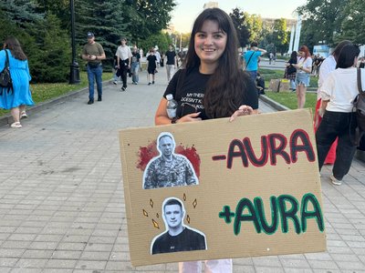 "Джерелом влади — є народ". Третій день поспіль тривають мітинги на підтримку Федорова у Дніпрі "Джерелом влади — є народ". Третій день поспіль тривають мітинги на підтримку Федорова у Дніпрі