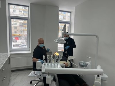 Ветеран війни Віталій Штоколов відкрив власну стоматологічну клініку в Бердичеві Ветеран війни Віталій Штоколов відкрив власну стоматологічну клініку в Бердичеві